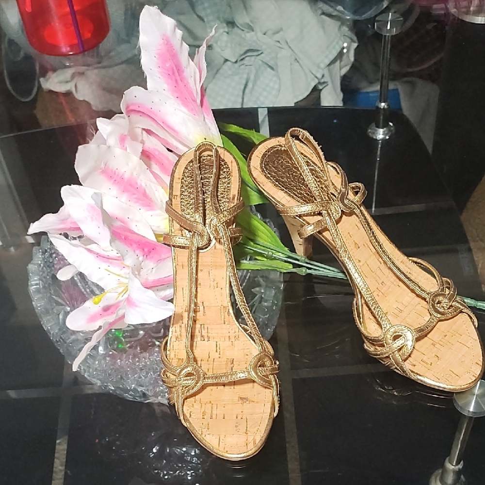 Enzy Angiolini Elegant Gold Sling Back  Strappy Sandals Size 5.5 m Leath…